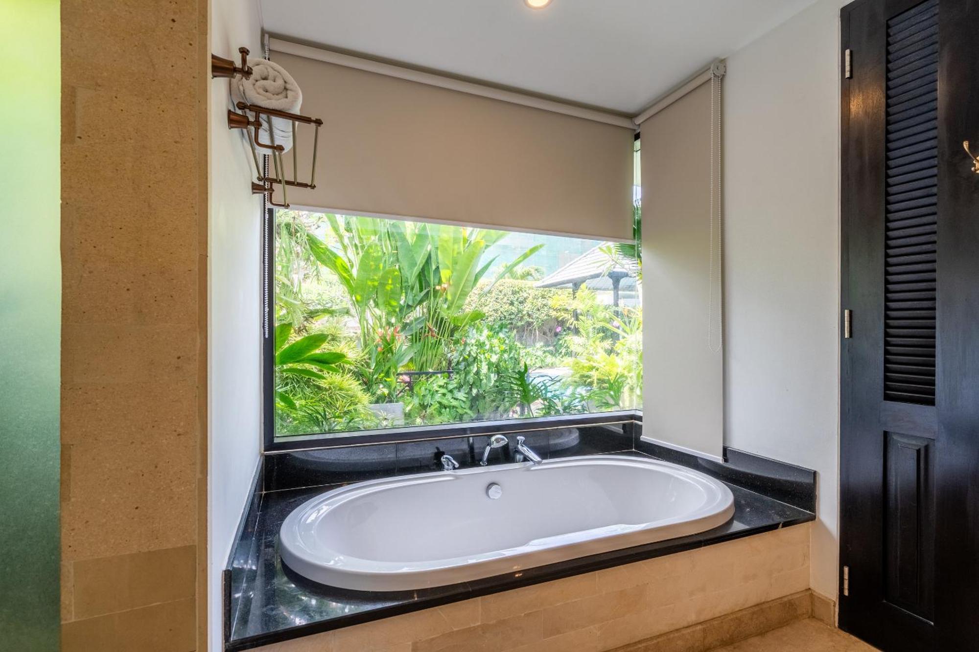 Kejora 12 Beachfront 3 Bedroom Luxe Villa Sanur Exterior foto